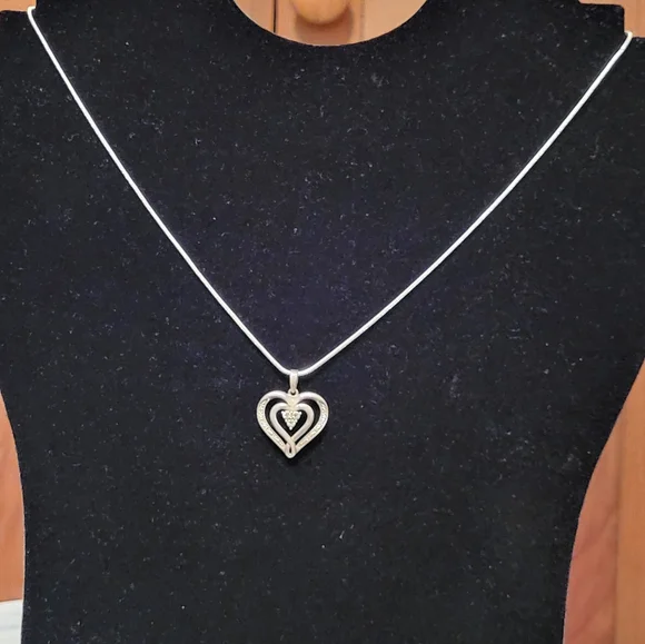Silver Heart Pendant Necklace C - Picture 3 of 9